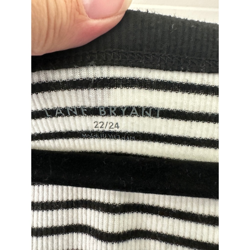Lane Bryant Striped Ribbed Knit Tank Top Black White Sleeveless Scoop Neck 22/24 - Picture 4 of 5